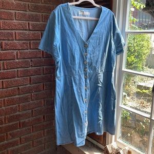 BUTTON UP CHAMBRAY DRESS SIZE 16